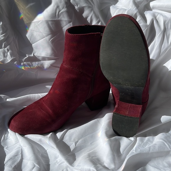 Nine West Burgundy Heeled Boots - Picture 2 of 7